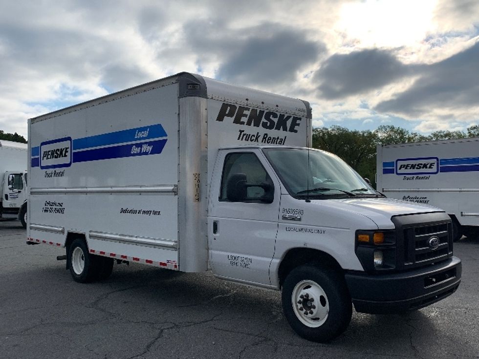 Used 2017 Ford Truck Light Duty Box Truck - Unit 91605880 - Penske Used ...