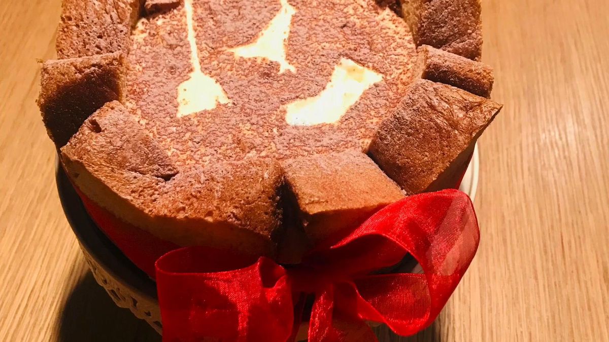 Cuciniamo insieme: charlotte di pandoro e scaglie di cioccolato