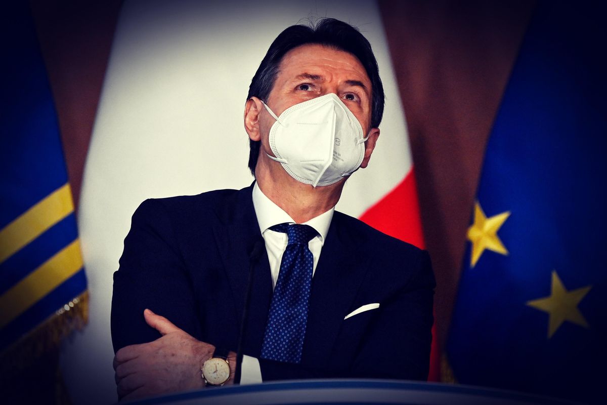 Record di morti e decrescita, ma Conte resta dov’è