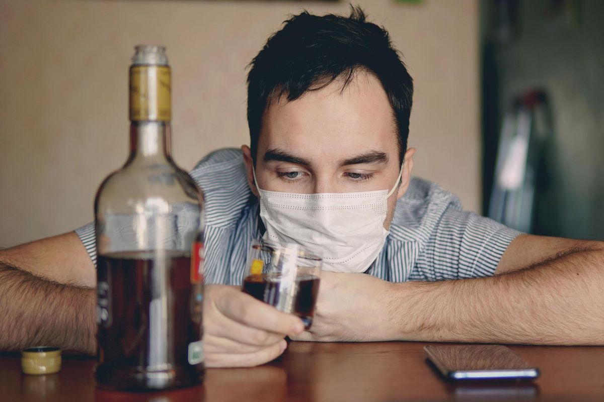 All’ombra dello sciagurato lockdown si è diffusa un’epidemia di alcolismo