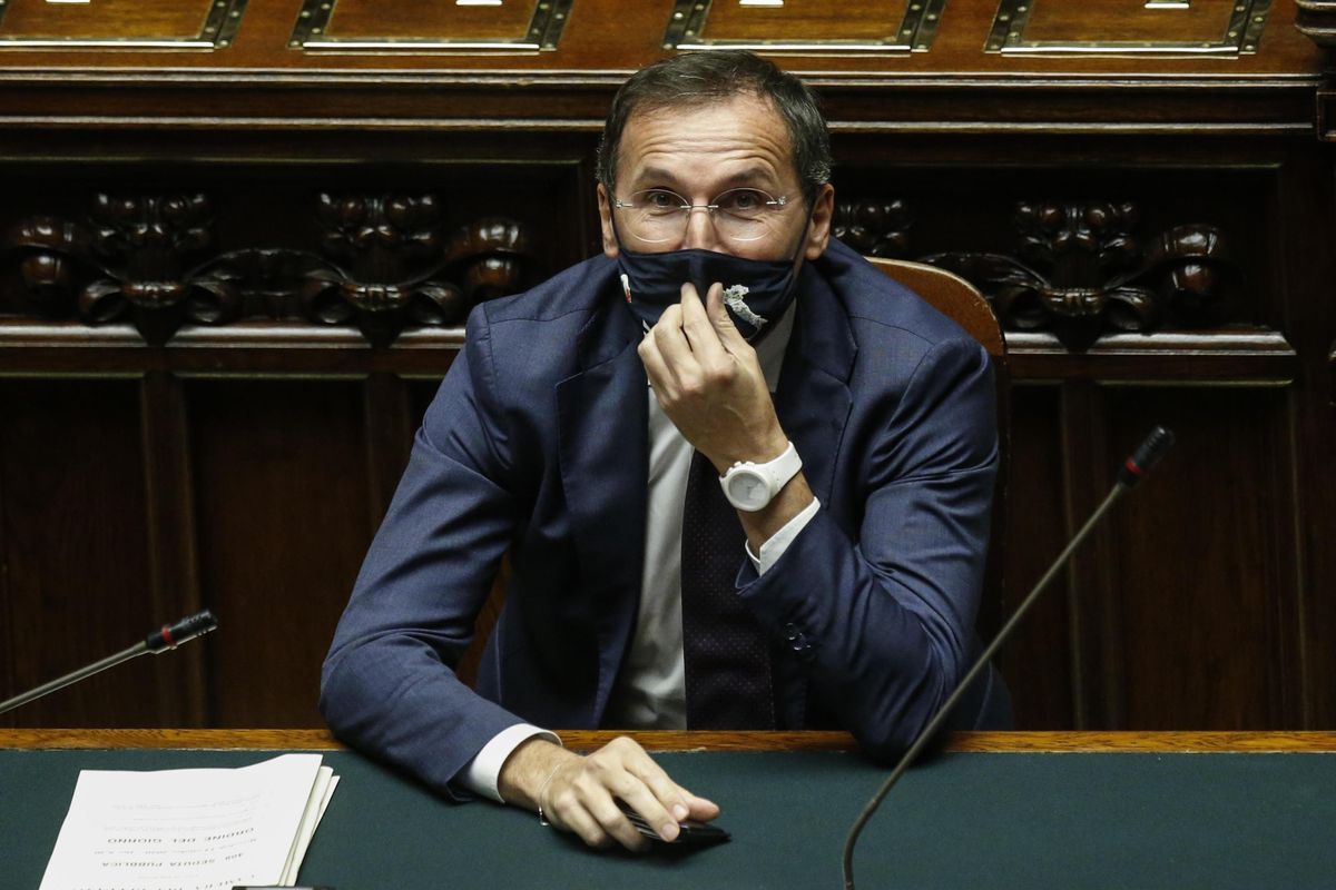 Inaspriti i criteri per le chiusure. Sarà più facile finire in zona rossa