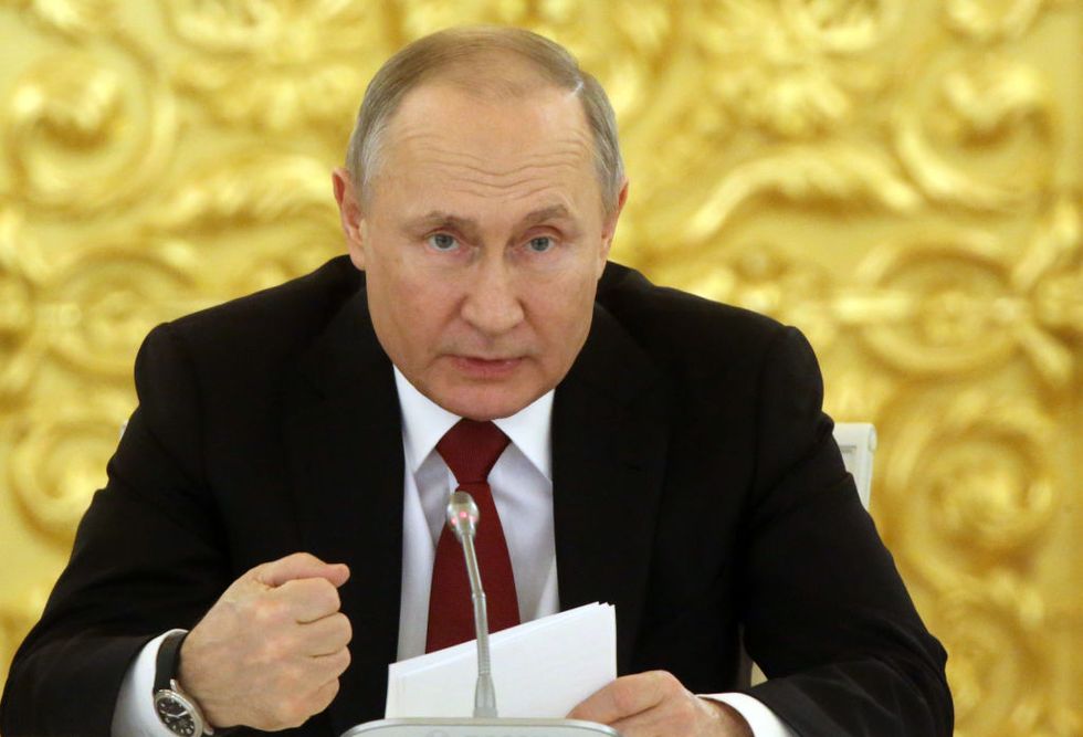 Putin Officially Bans Same Sex Marriage In Russia And