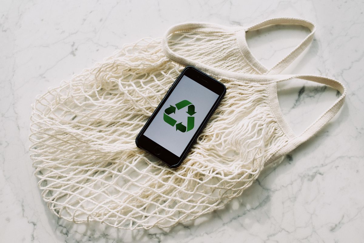 New Amazon badge helps you discover and shop for more sustainable products