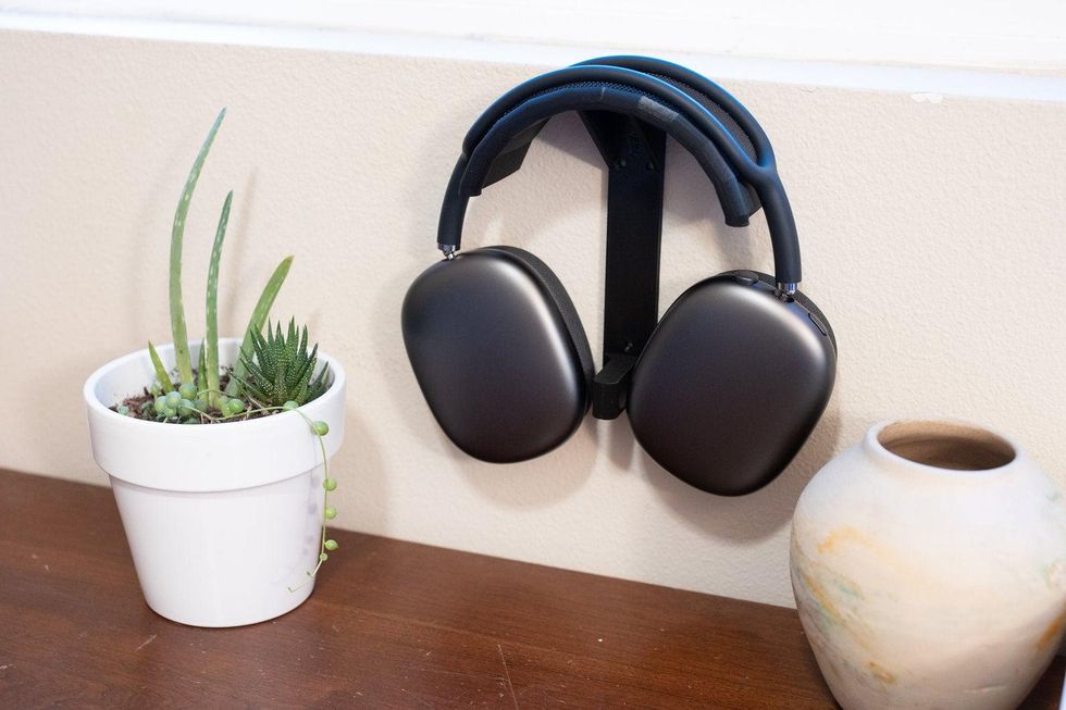 Air Hanger wall mount for Apple AirPods Max