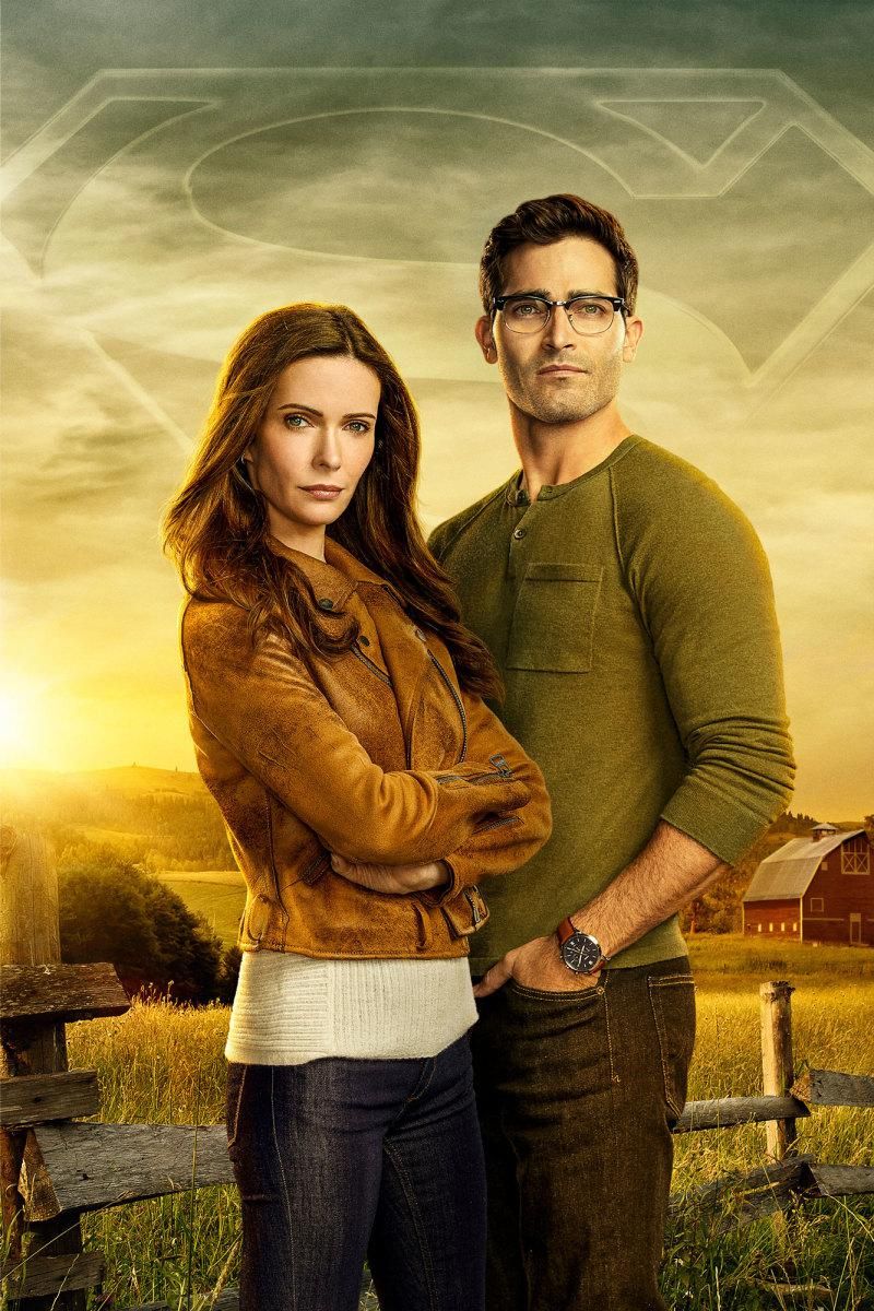 Bitsie Tulloch as Lois Lane and Tyler Hoechlin as Clark Kent in the new series Superman & Lois