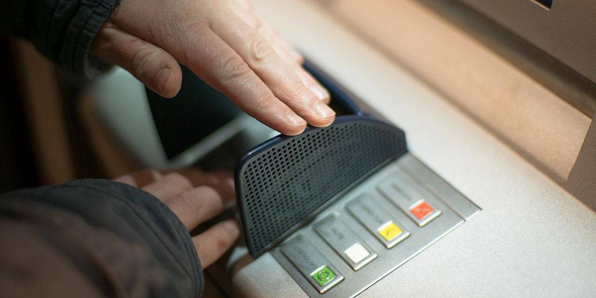 People Describe The Worst Scams They've Ever Fallen For