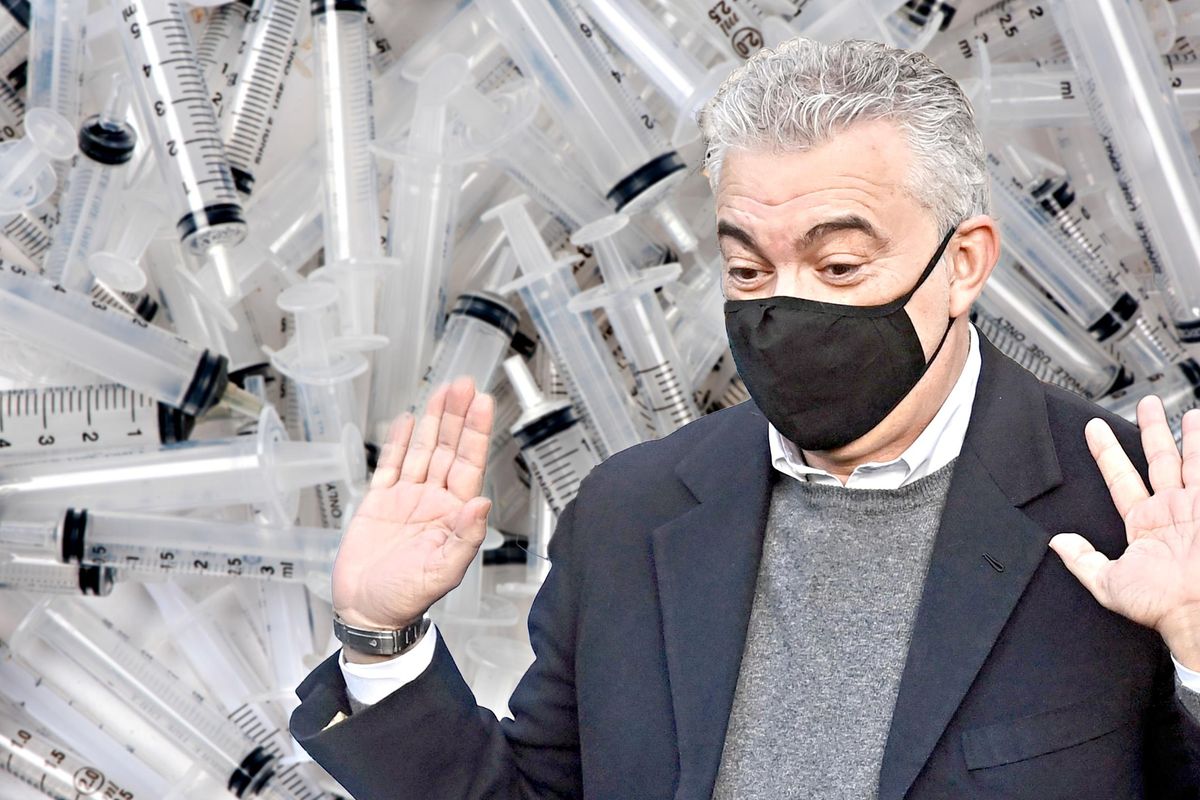 Flop di giornata del sistema Arcuri. Consegnate 1.000 siringhe sbagliate