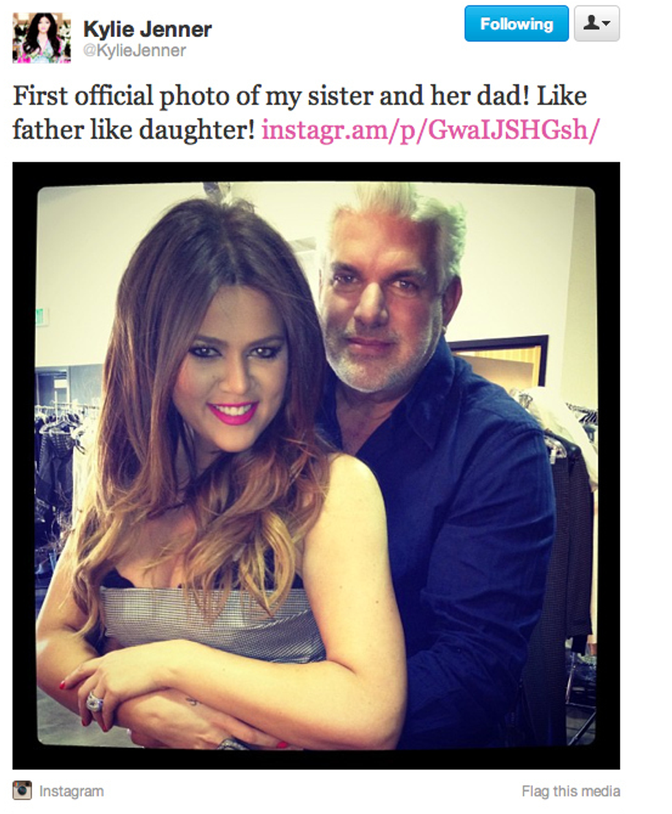Khloe Kardashian Takes Photo With Real Dad Puppets Court Day