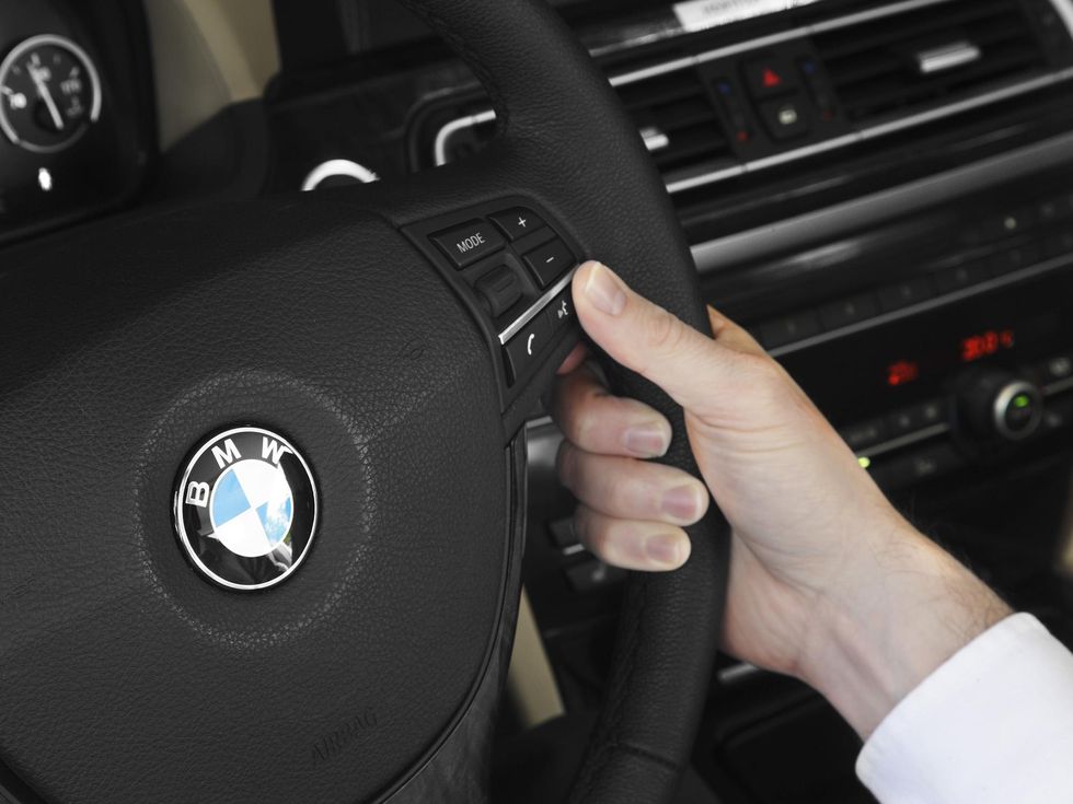The new BMW voice recognition as of September 2009, German version (05/2009)