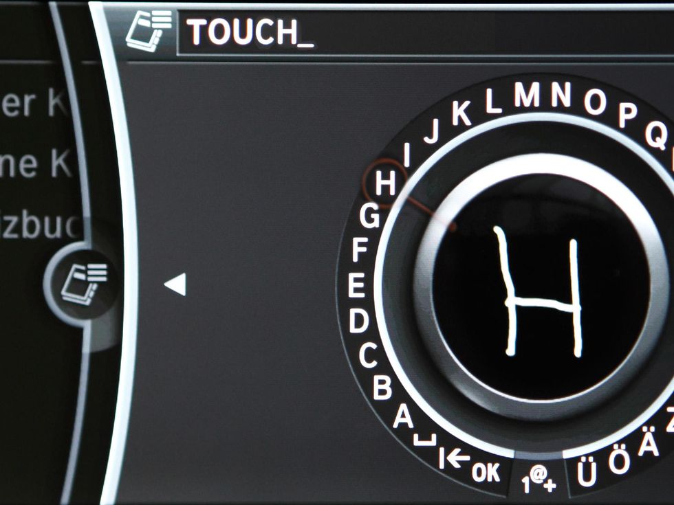 iDrive Controller with integrated touch control (10/2010)