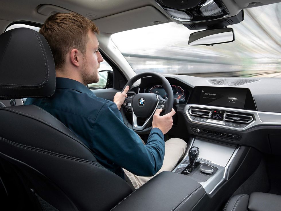 The all-new BMW 3 Series Sedan - BMW Intelligent Personal Assistant (10/2018).