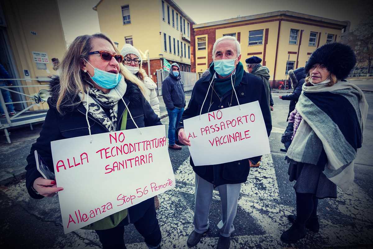 Moderna arriva in Italia e l’Ue apre a Valneva