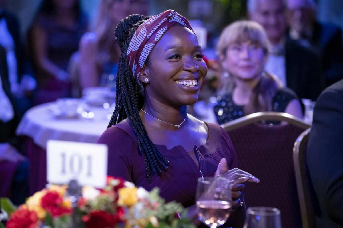 Abishola at an awards gala