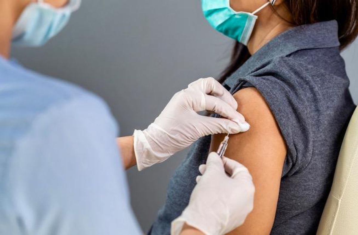 US vaccinates 10 million against Covid but remains behind target