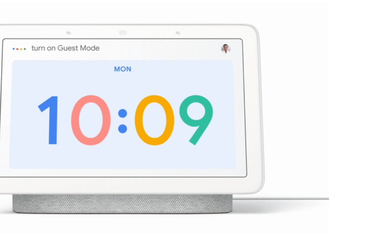 Google Assistant on a Nest Hub smart display