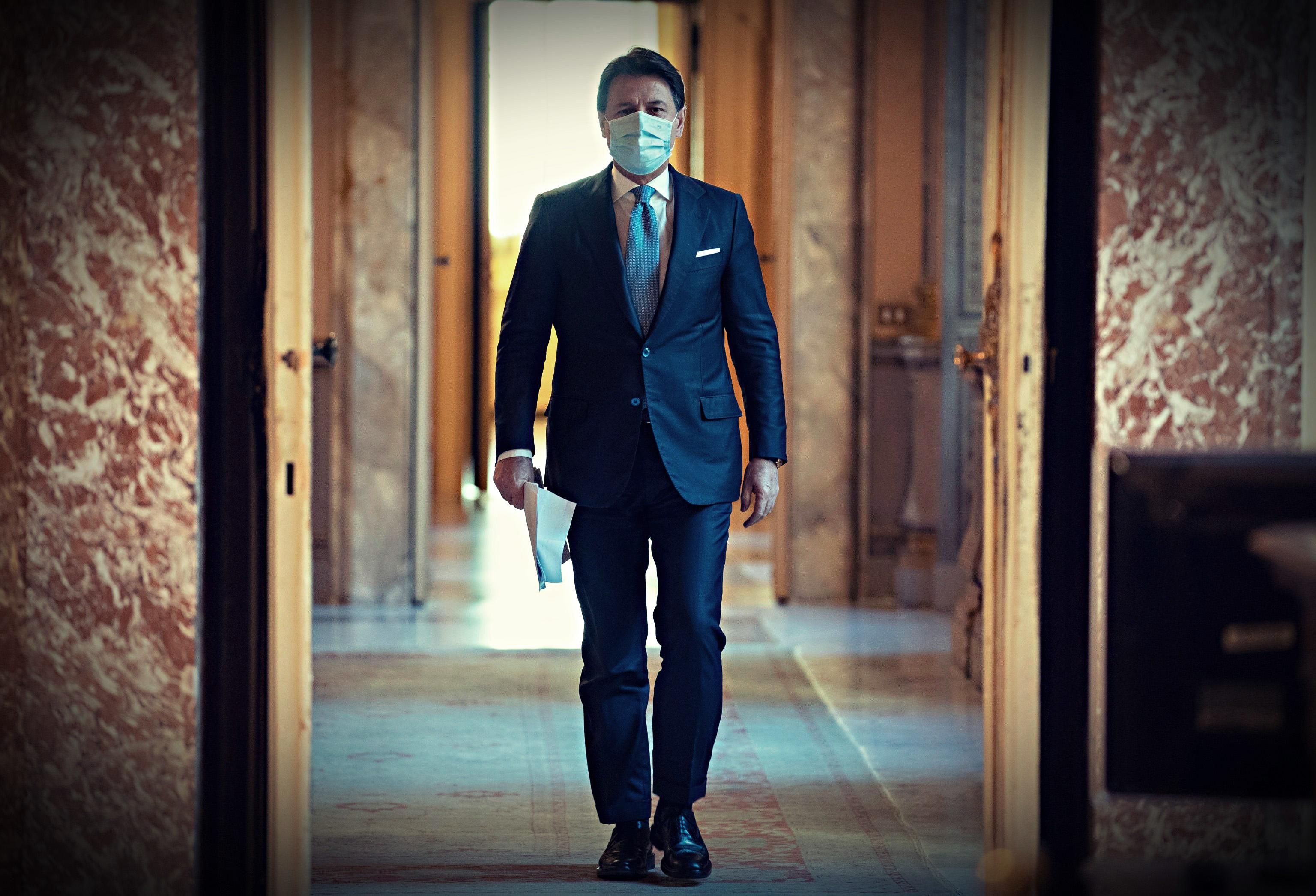 Il Conte ter passa dai nuovi Scilipoti. E alcuni possono venire da Italia viva