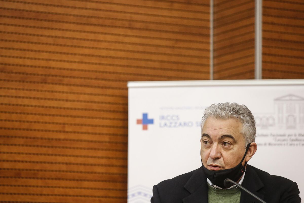 La Gdf negli uffici del commissario per il giallo dei due plichi sui Dpi