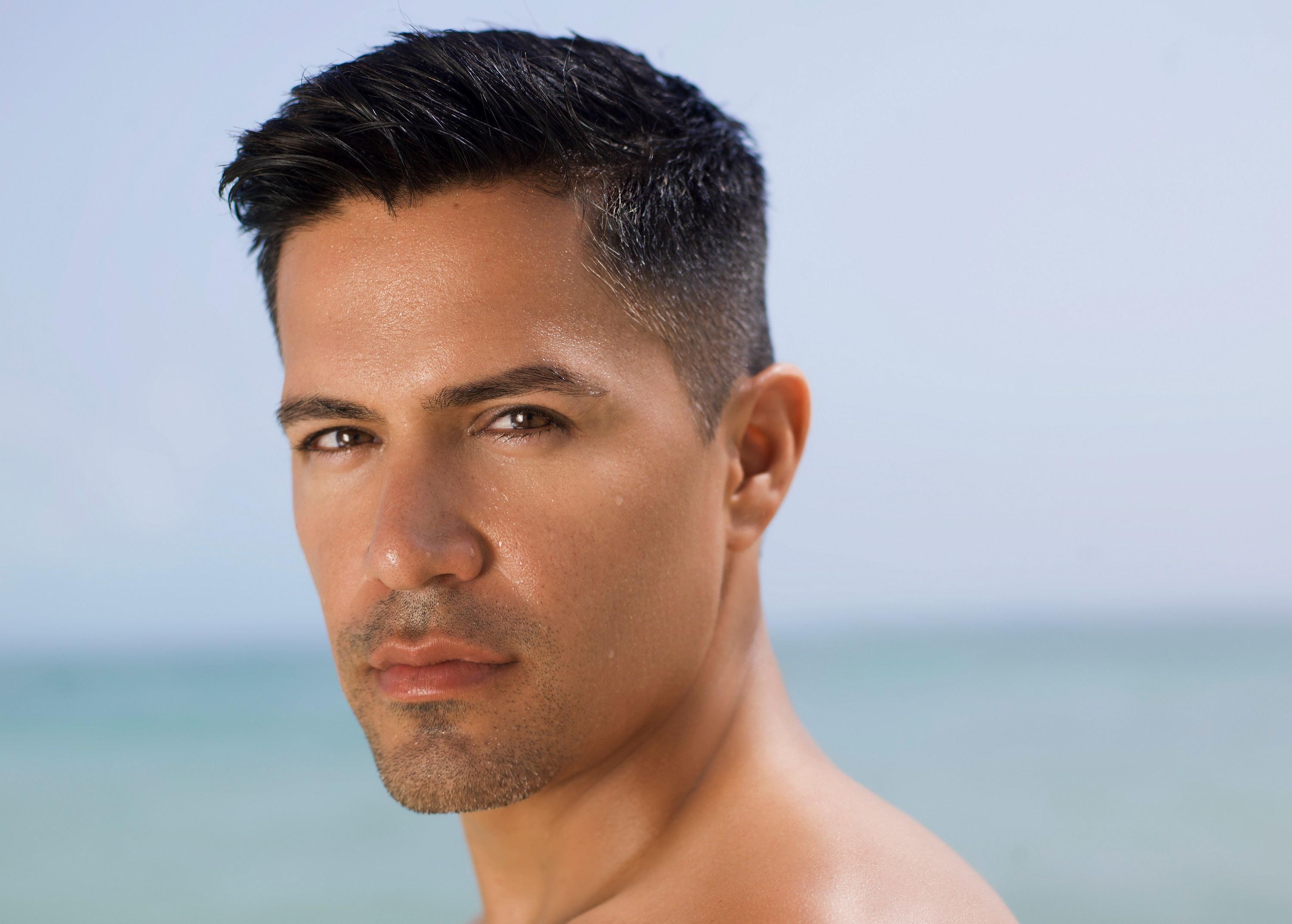 Jay Hernandez at the beach