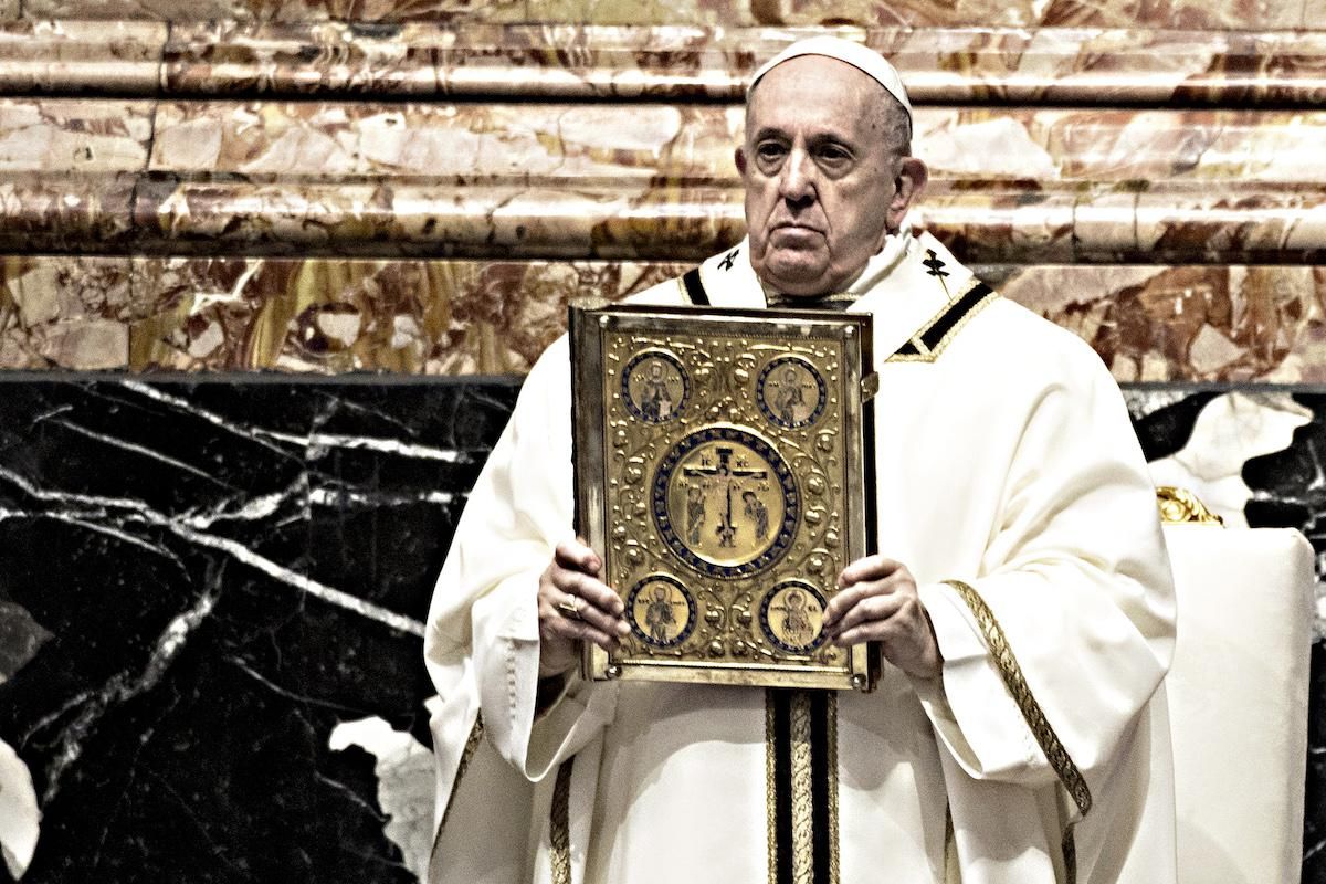 Francesco «consacra» il governo. «La politica non rompa l’unità»