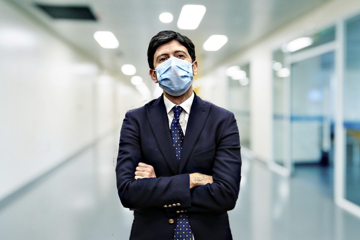 Il Covid si combatte a casa e senza Speranza