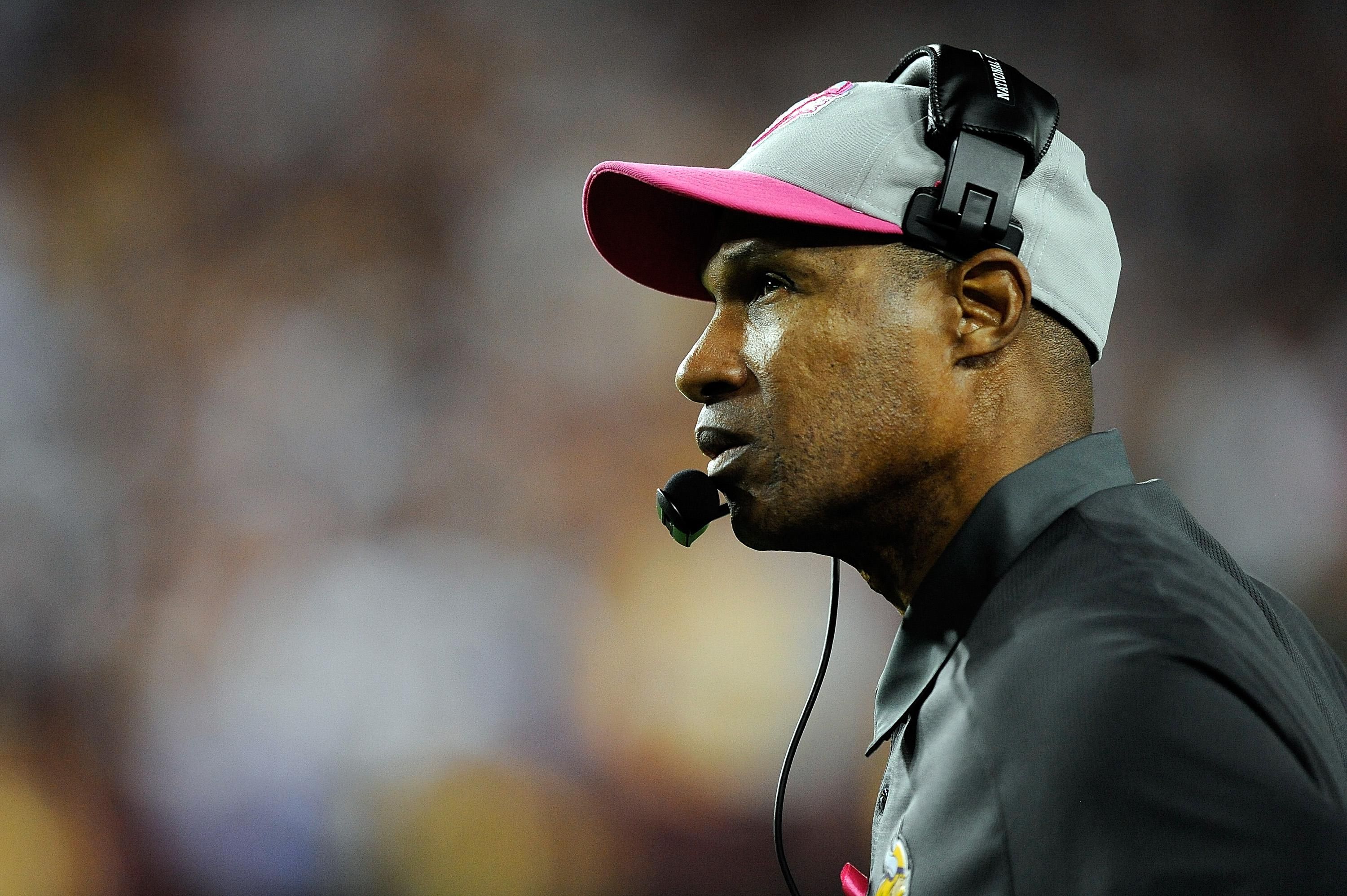 Report: Texans deciding between two coaching candidates