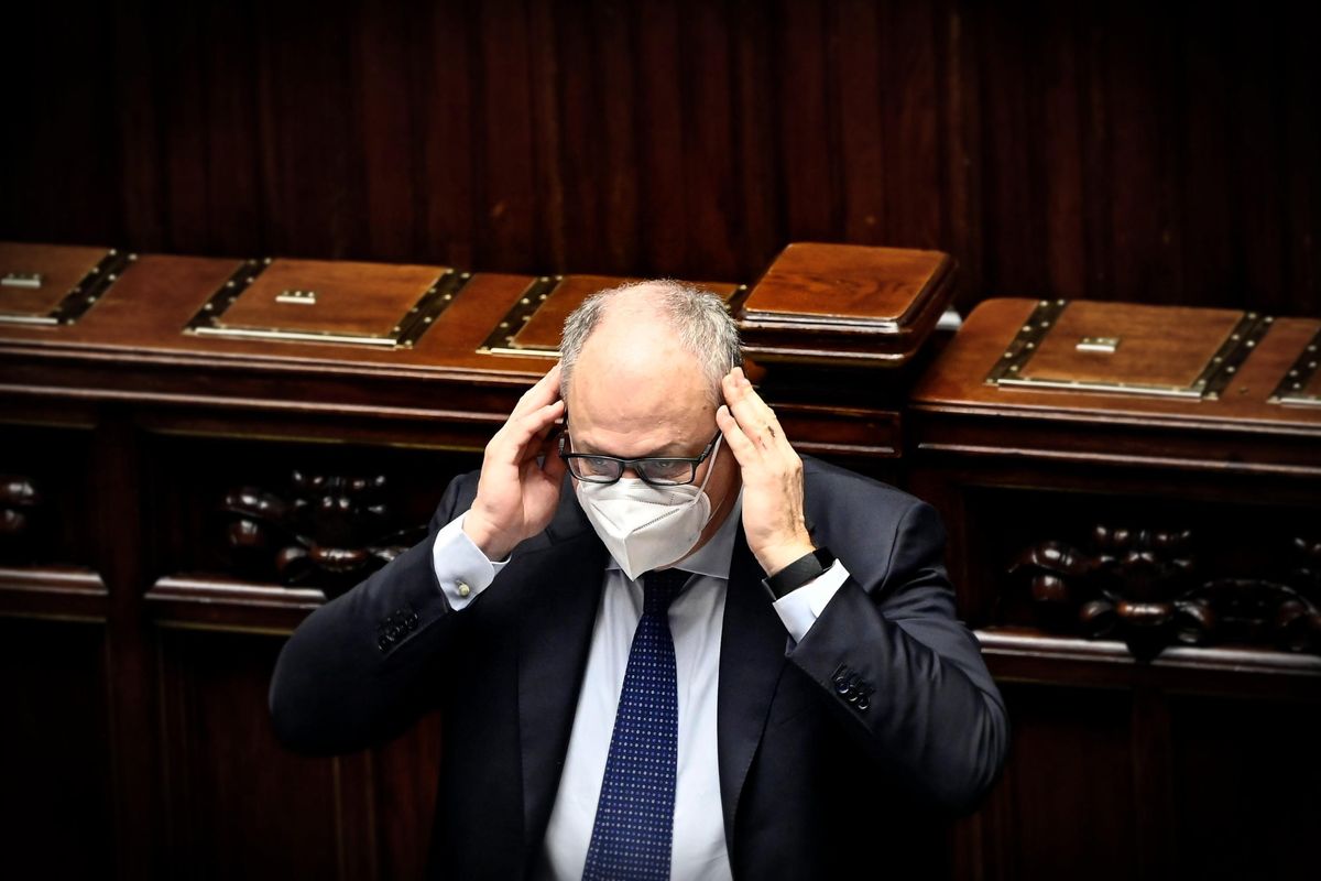 Lunedì partono le cartelle esattoriali. Nessun rinvio, Gualtieri le scagliona