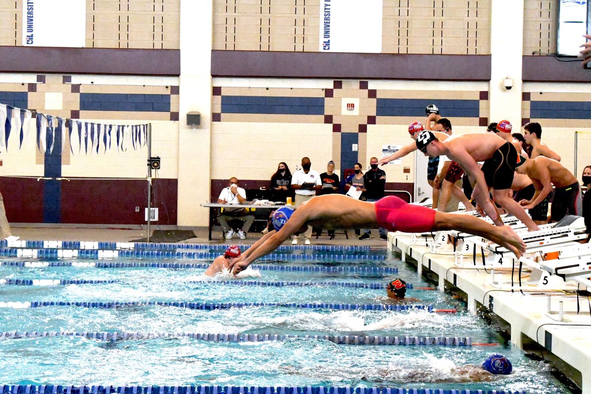 VYPE U: College Park Swim Makes a Splash at Districts