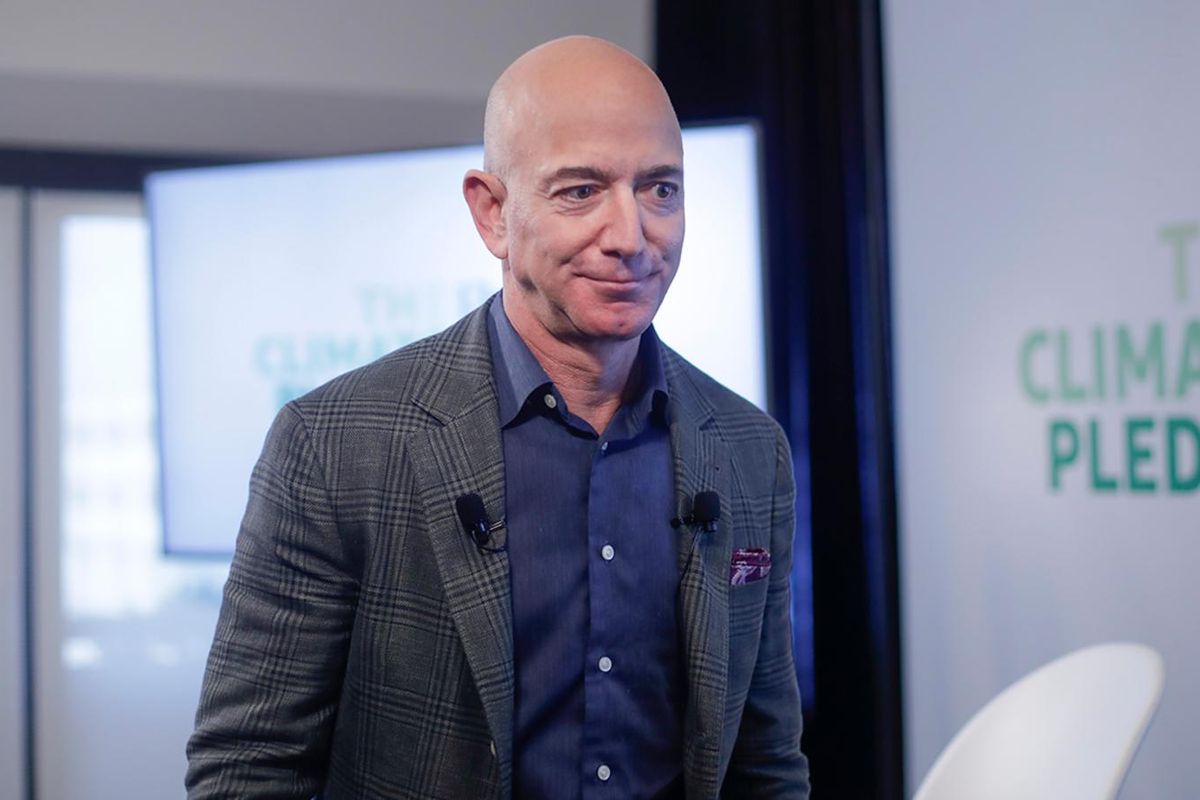 Jeff Bezos stepping down