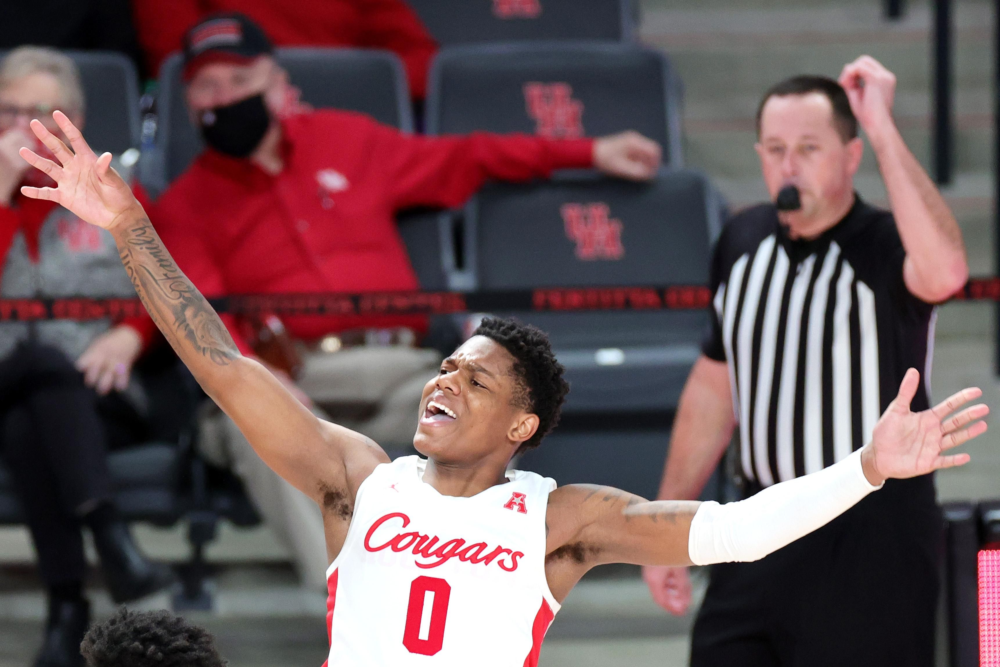 Houston continues to dominate conference play