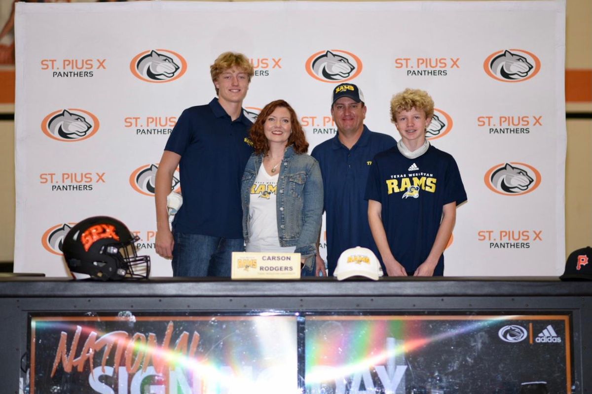 St. Pius X's Rodgers inks NLI to Texas Wesleyan for football, baseball