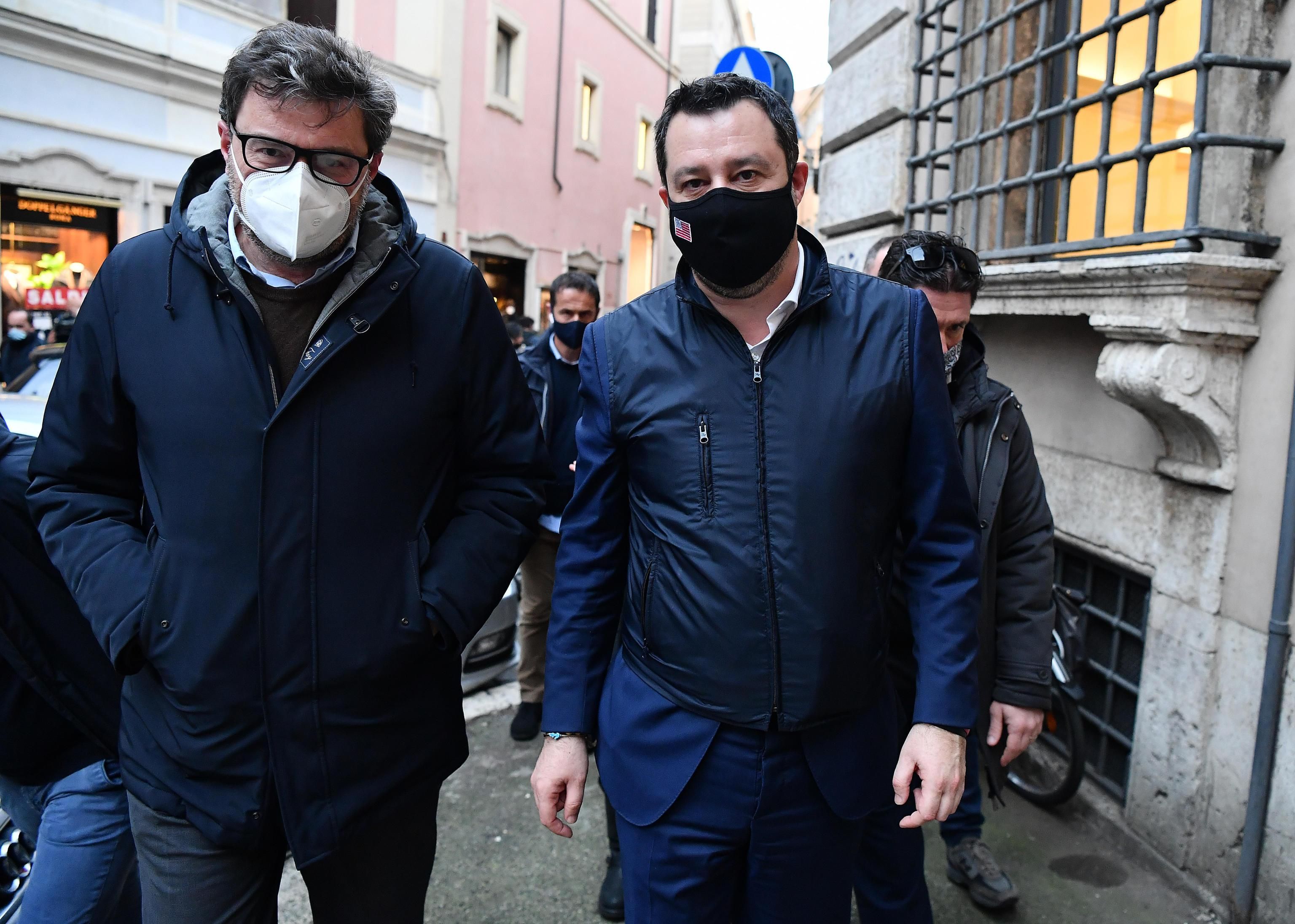 Dal «Wsj» gli elogi al leader leghista. «Sbagliato tenerlo fuori dal potere»