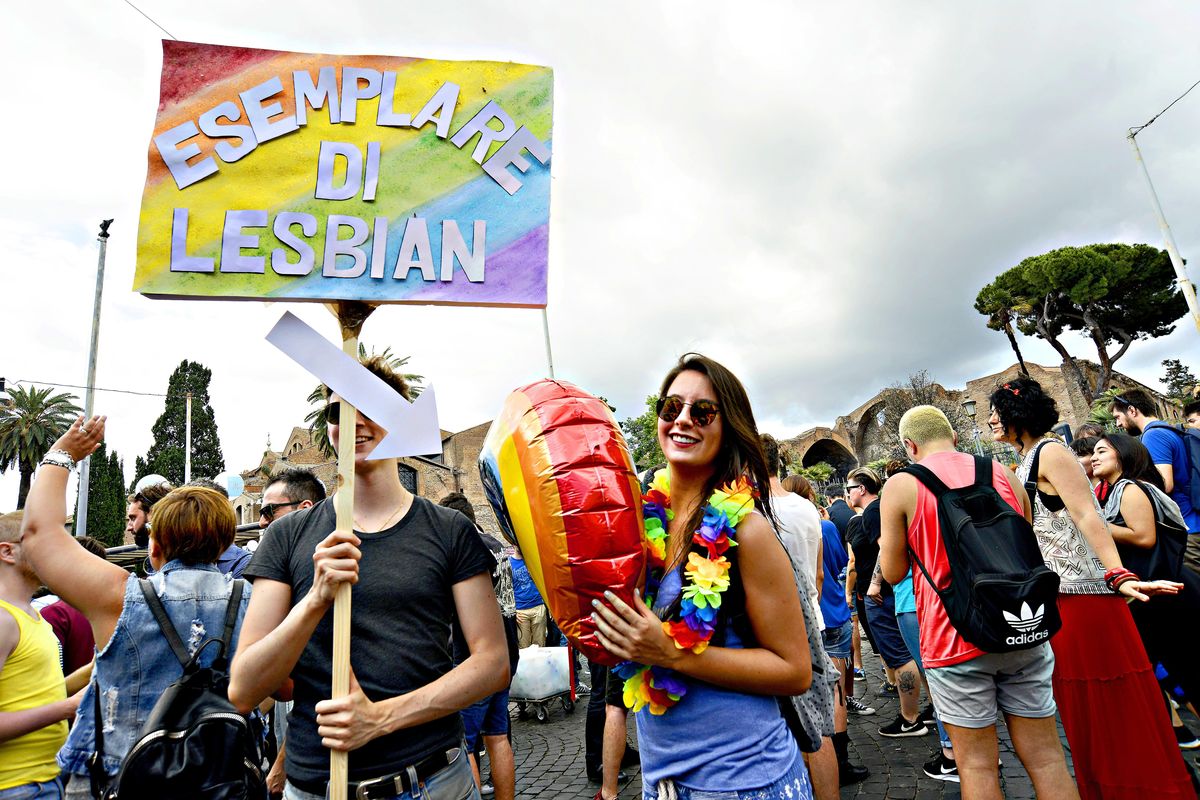 Le associazioni Lgbt vanno nel panico. Temono che il ddl Zan venga affossato