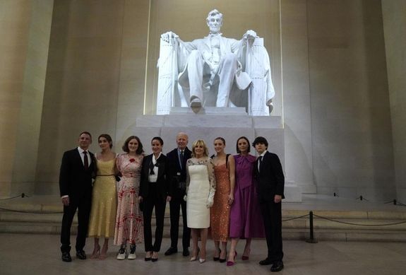 Biden doesn't wear mask at Lincoln Memorial hours after mandating masks be worn at all federal property