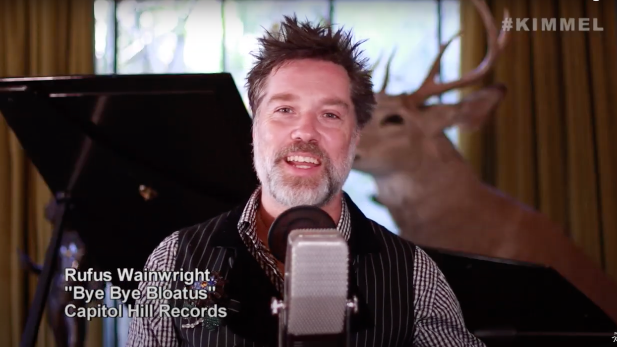 Rufus Wainwright performing 'Bye Bye Bloatus'