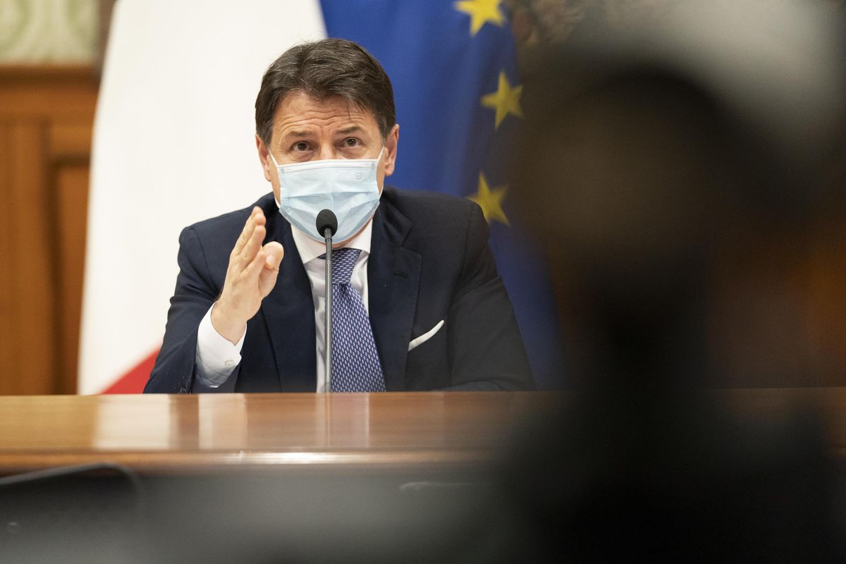 Al governo le notizie fanno più paura del Covid