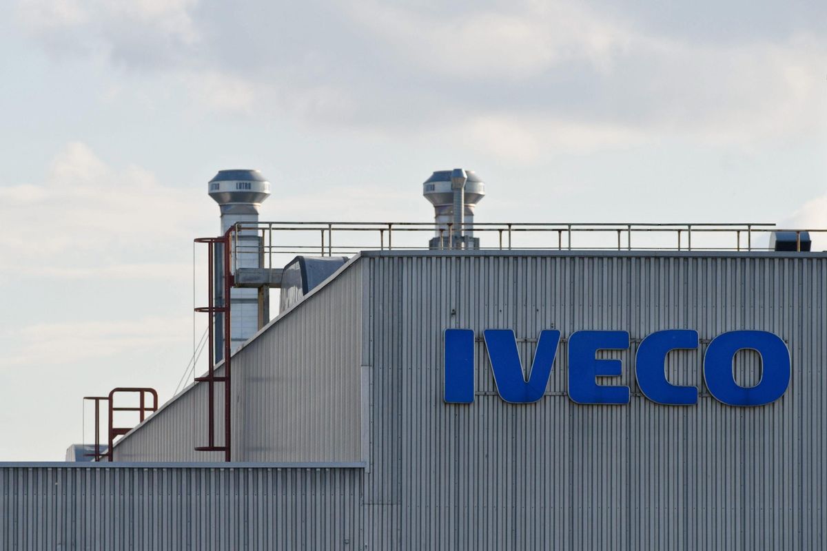 Dal governo 2 miliardi alla mobilità verde. Ma Iveco ora rischia di andare ai cinesi