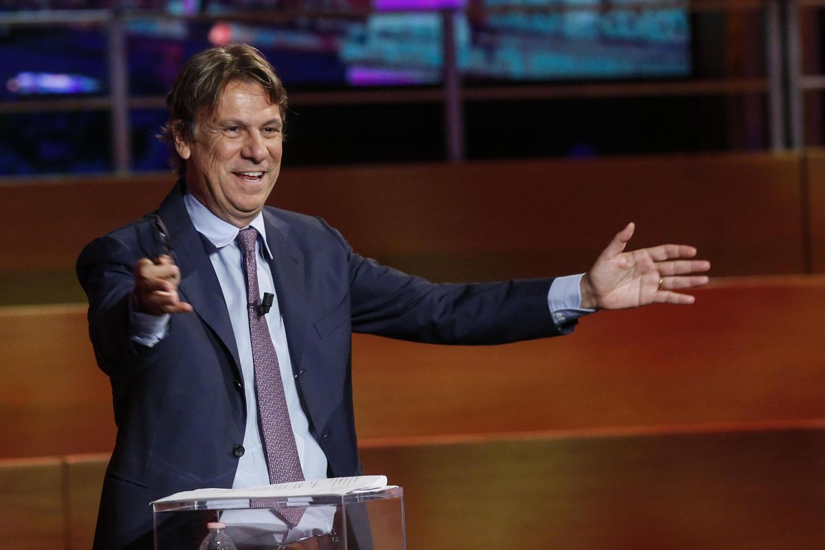 Nicola Porro: «Governo Ciampolillo? Sembra di vedere un soft porno anni 70»