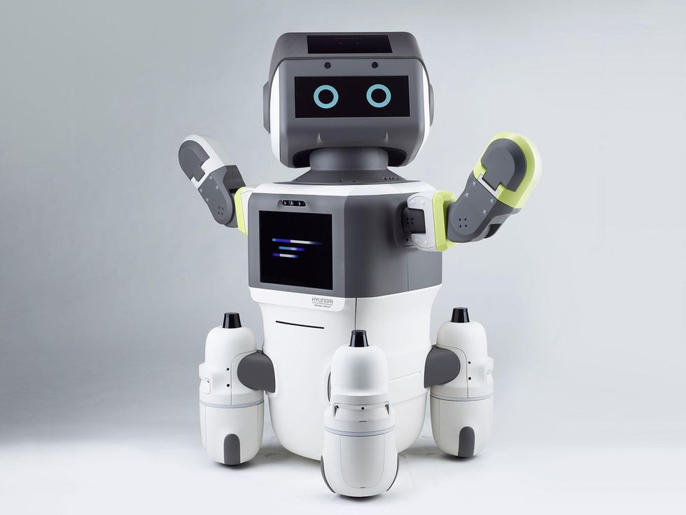 Hyundai Motor Group's DAL-E robot