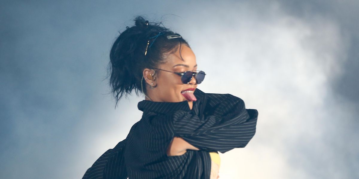 Rihanna's Unapologetically Rocking A Mullet & We Stan