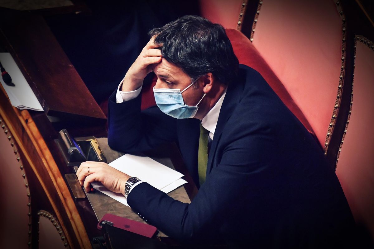 Renzi costretto a rientrare di corsa dalla sua visita a pagamento a Riad