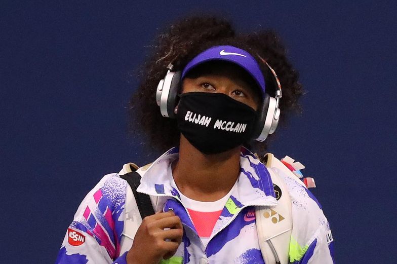 Naomi Osaka pauses during Australian Open match to save butterfly