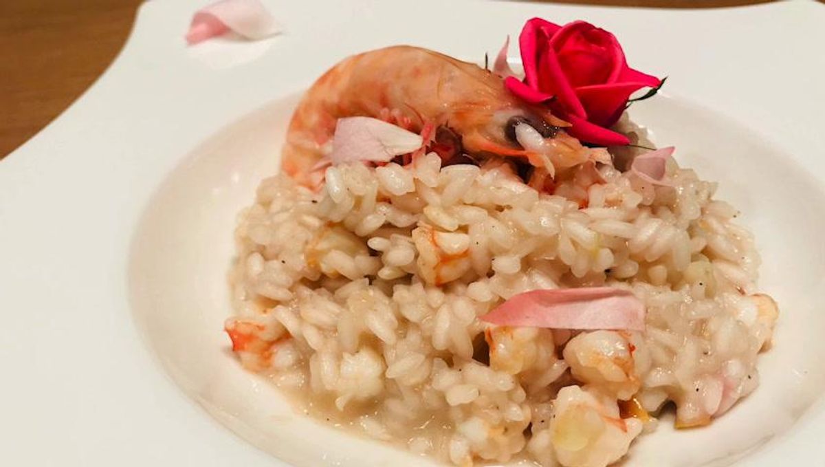 Cuciniamo insieme: risotto alle rose con spumante e mazzancolle