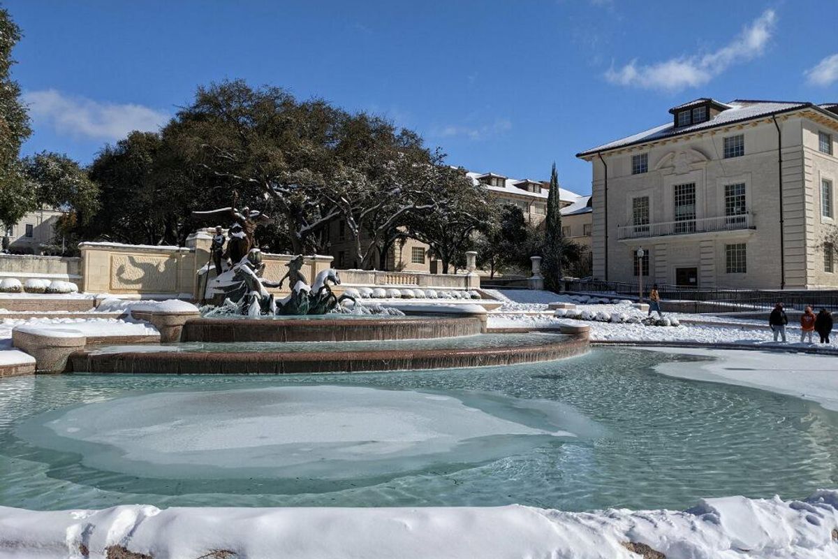 Winter storm prompts another day of mass closures in Austin