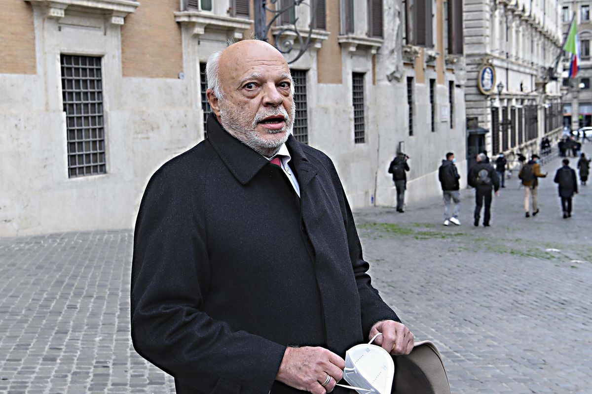 Il giudice di Salvini viola le regole anti Covid e pranza al ristorante