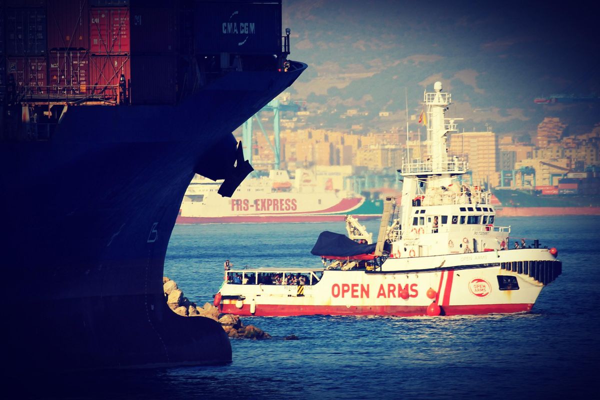 Le Ong fanno quello che vogliono: 146 africani scaricati in Sicilia