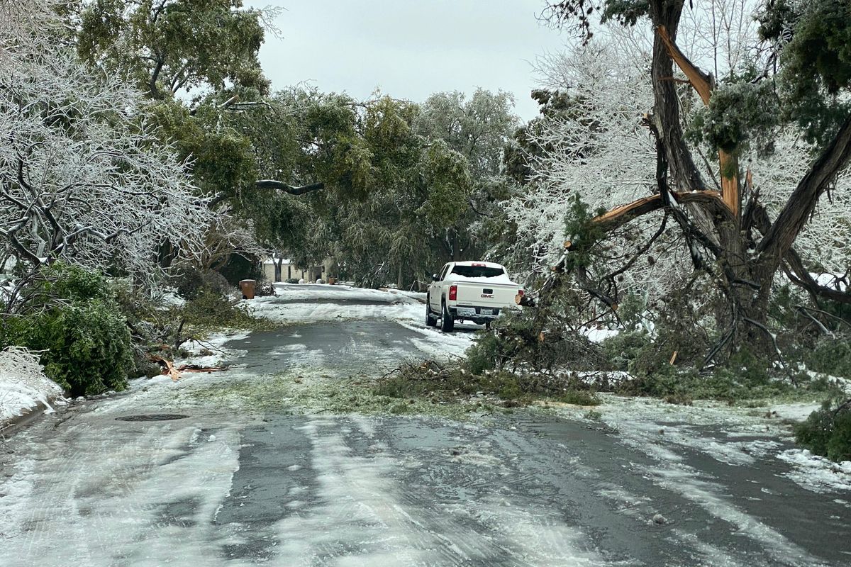 It's snowing again: Last wintry mix weather hits today