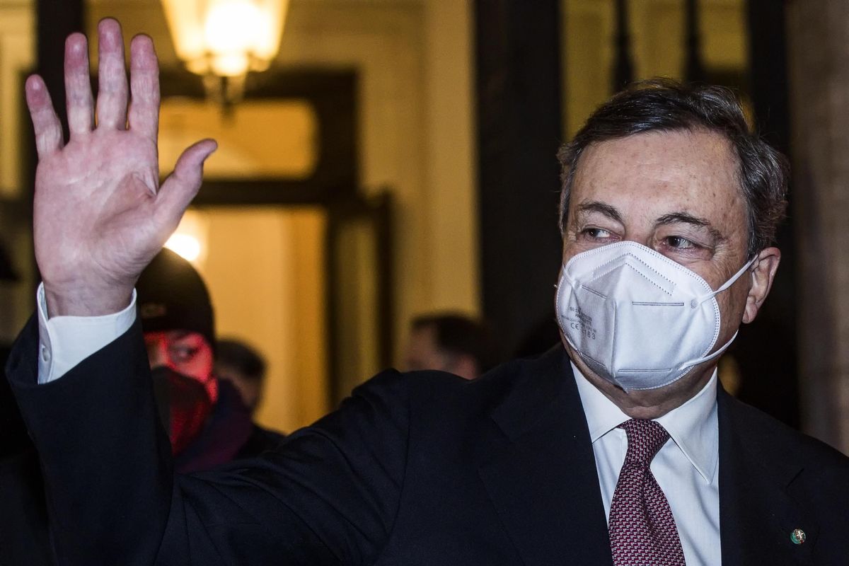 Draghi incassa il sì della Camera. I grillini perdono altri 15 pezzi