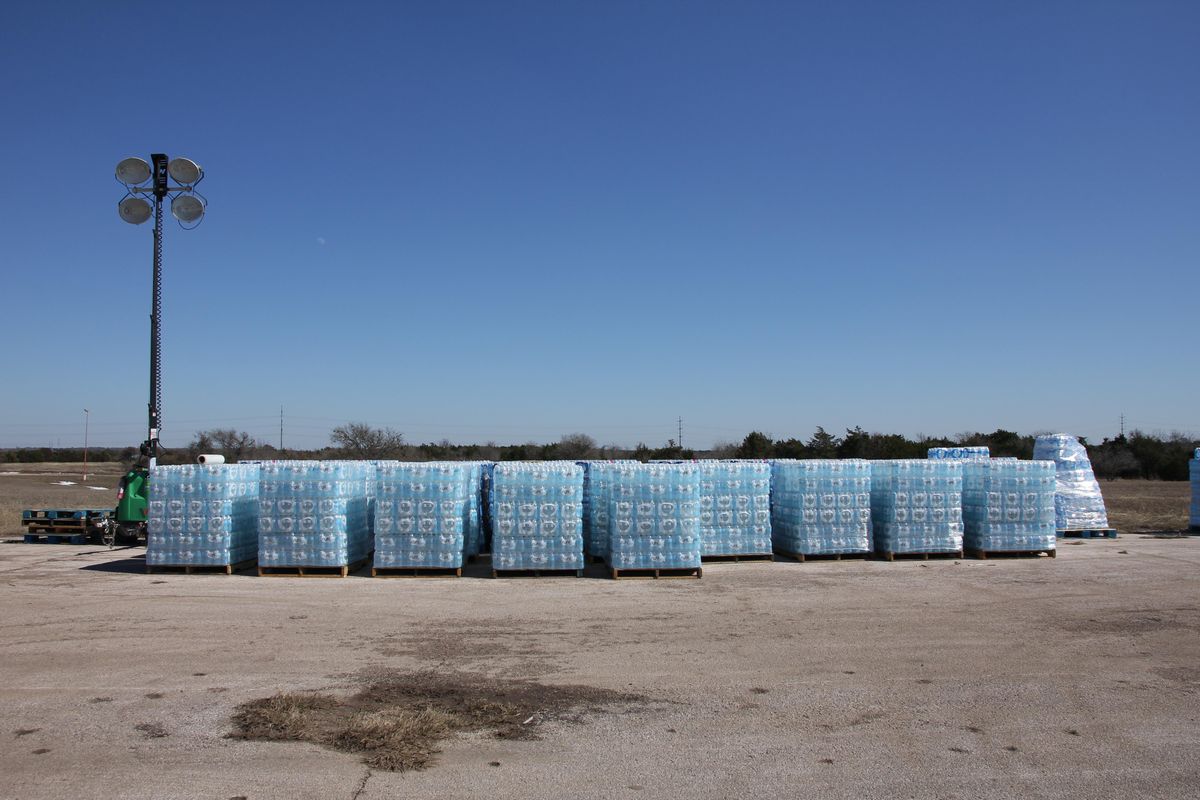 Water and power update: Austin begins passing out water to the general public