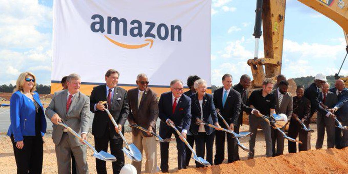 Amazon Offering Workers At Unionizing Alabama Plant Cash Money To Quit Their Jobs - Vimarsana News