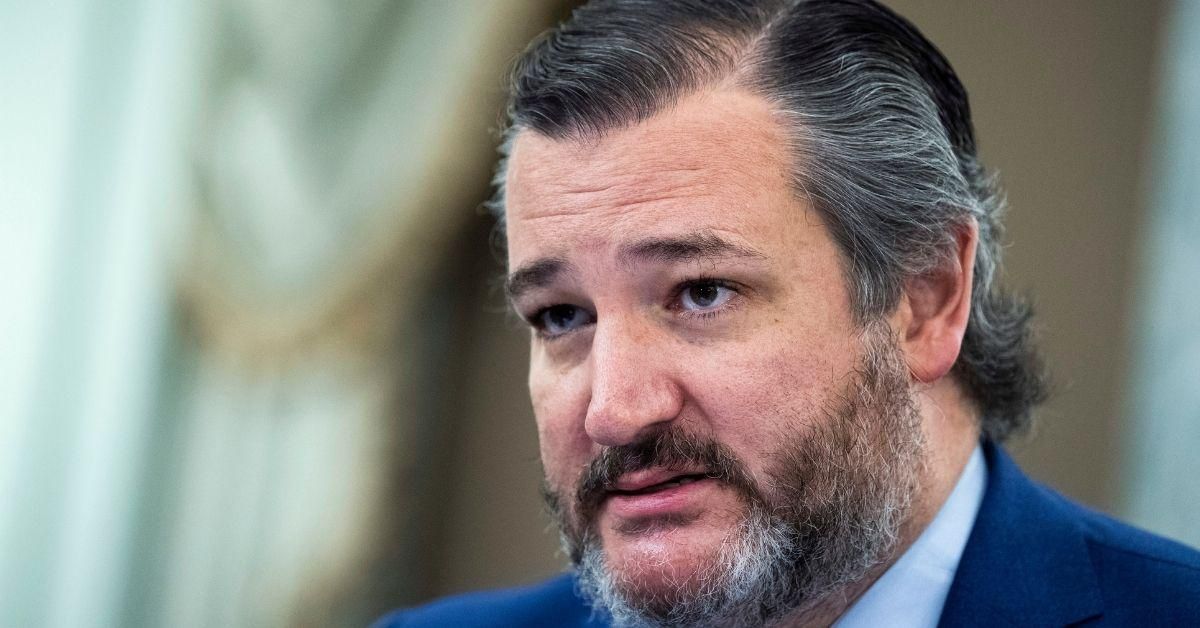 Ted Cruz Dragged For Sharing Photos Of Himself Loading Bottled Water For Texans After Cancun Debacle